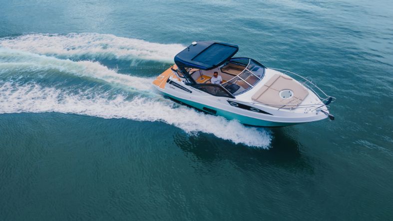 Lancha Fibrafort Focker 333 Gran Turismo
