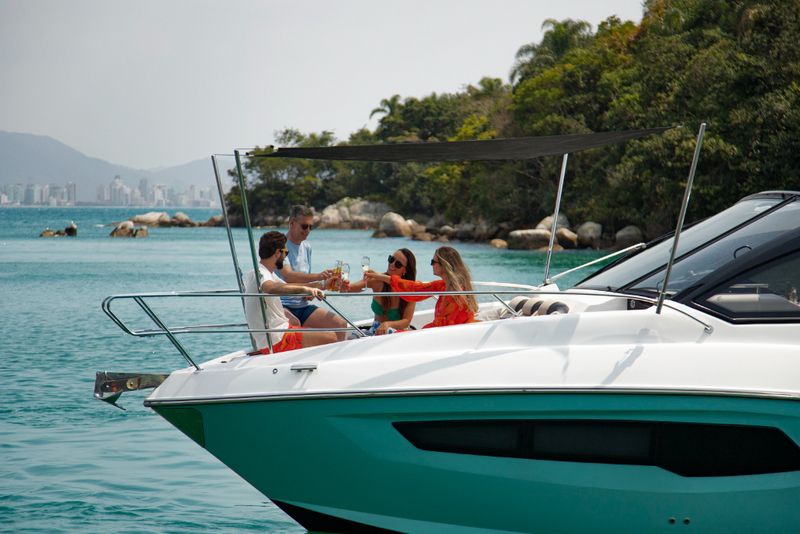 Lancha Fibrafort Focker 388 Gran Turismo