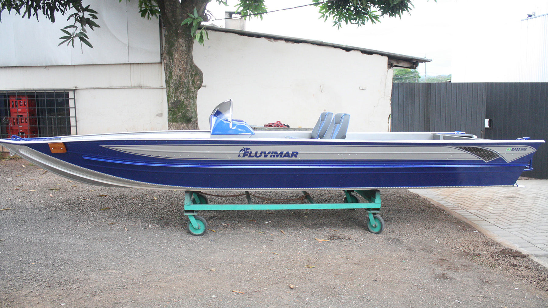 Semi-Lancha Fluvimar Bass LX 5500