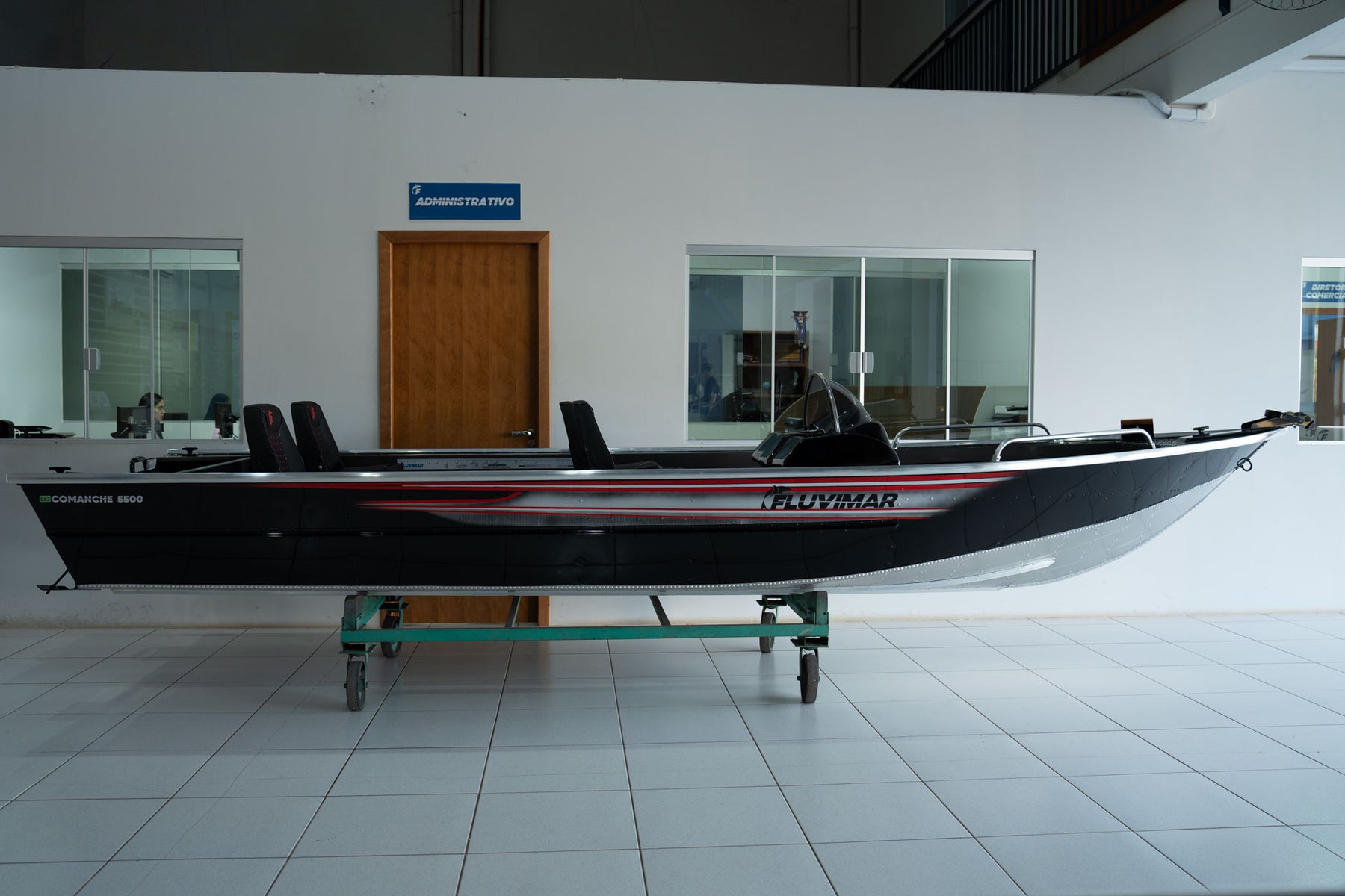 Semi-Lancha Fluvimar Comanche – 5500/6000