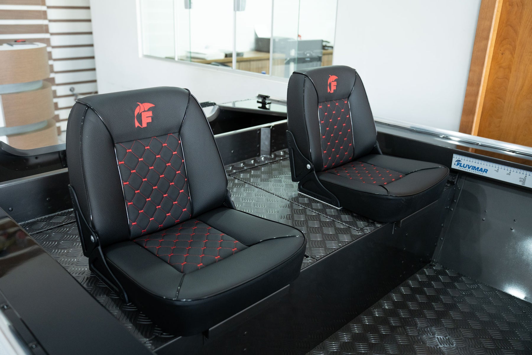 Semi-Lancha Fluvimar Comanche – 5500/6000