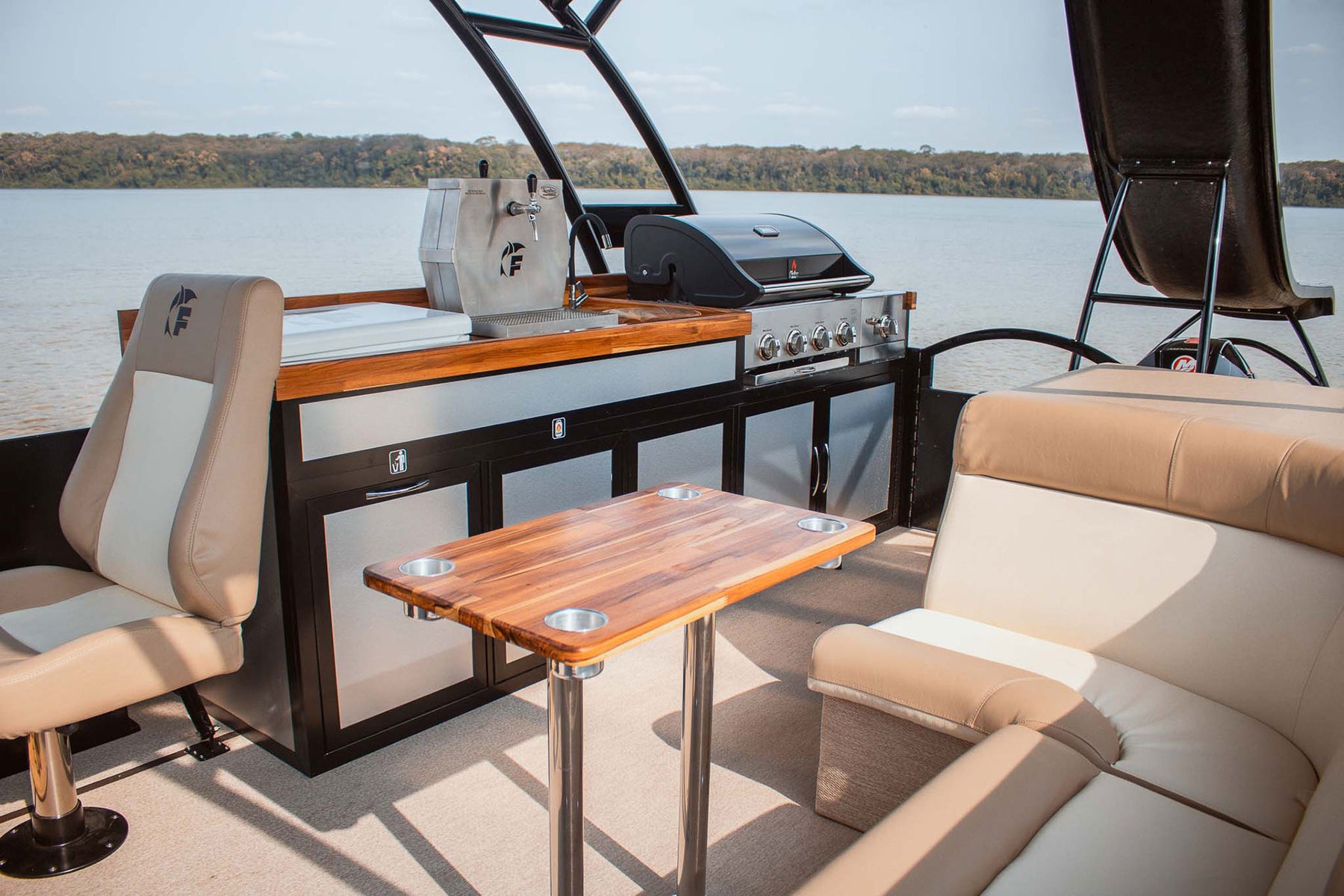 F Boat 9500 Duplo Deck