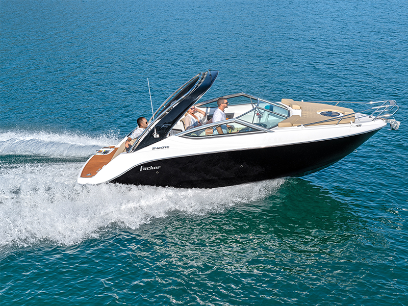 Lancha Fibrafort Focker 242 GTC - Cabinada