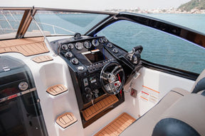 Lancha Fibrafort Focker 333 Gran Turismo