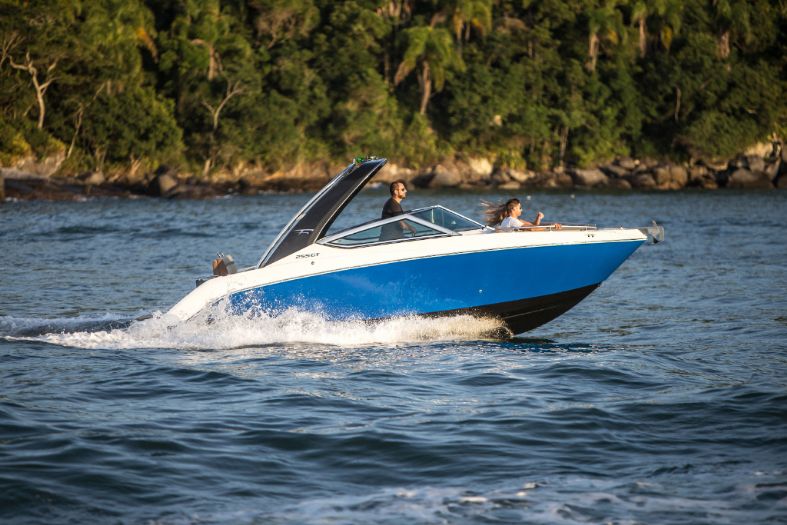Lancha Fibrafort Focker 255 GTO