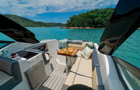 Lancha Fibrafort Focker 300 GranTurismo