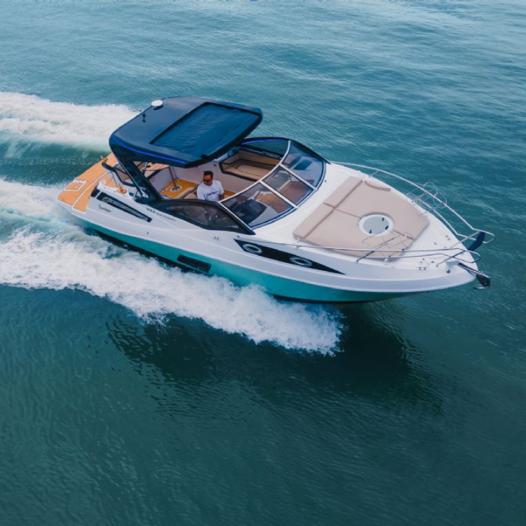 Lancha Fibrafort Focker 333 Gran Turismo