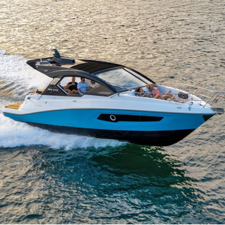 Lancha Fibrafort Focker 366 GTS