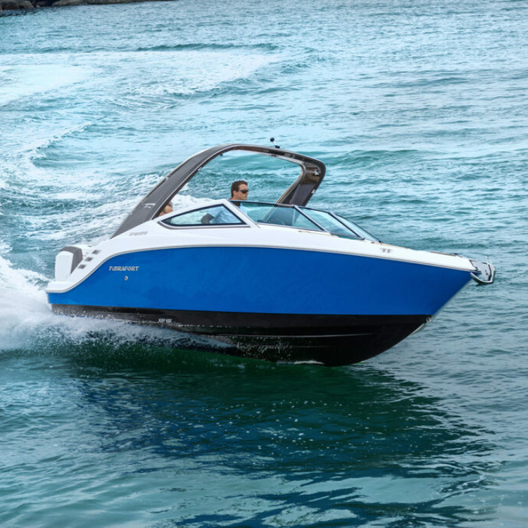 Lancha Fibrafort Focker 242 GTO Motor de Popa